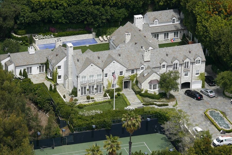 Tom Cruise and Katie Holmes Beverly Hills mansion